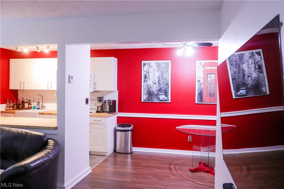 Cedarwood Vill Condo - Residential