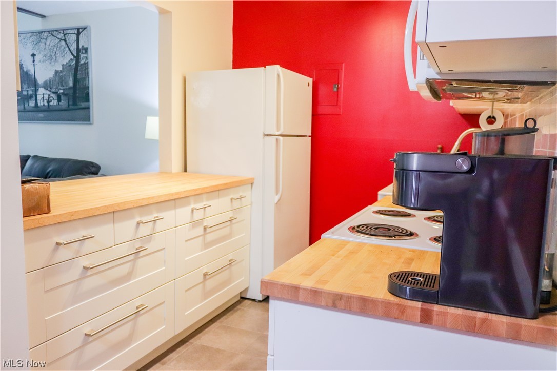 Cedarwood Vill Condo - Residential