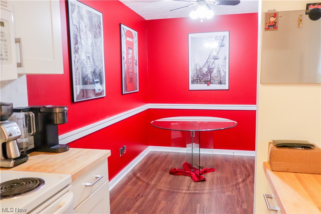 Cedarwood Vill Condo - Residential