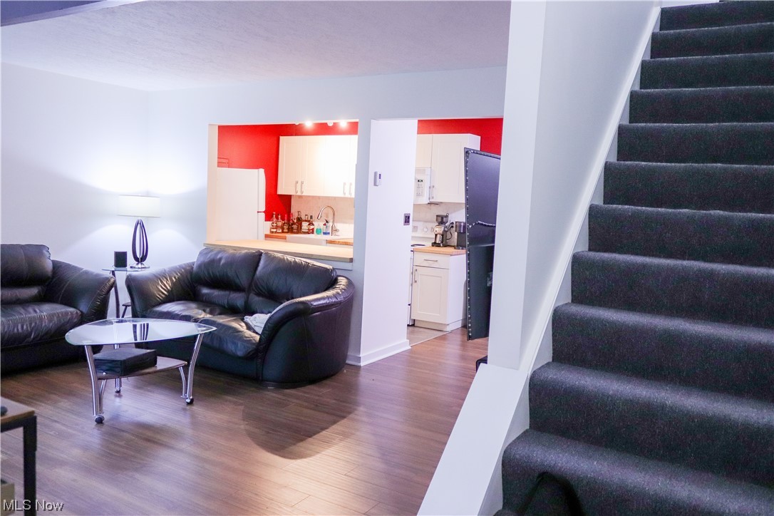 Cedarwood Vill Condo - Residential