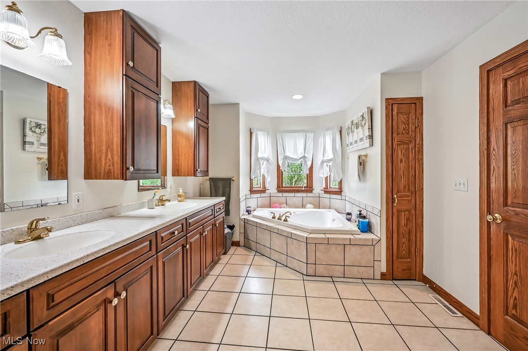 Oak Hollow - Residential