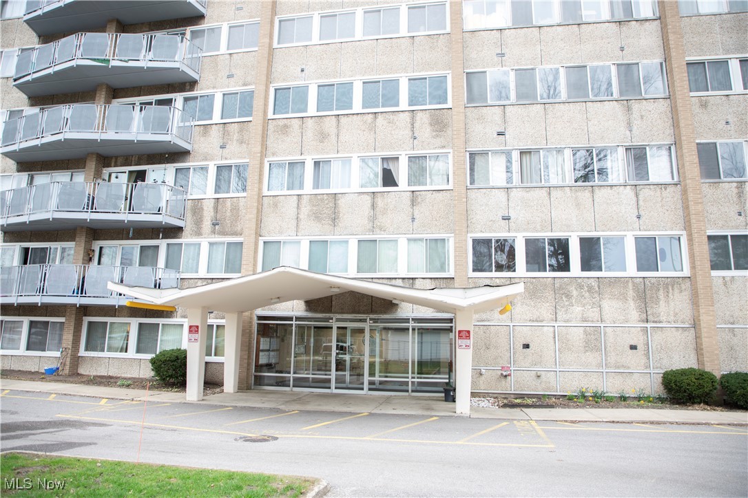 6640 Pearl Road 203