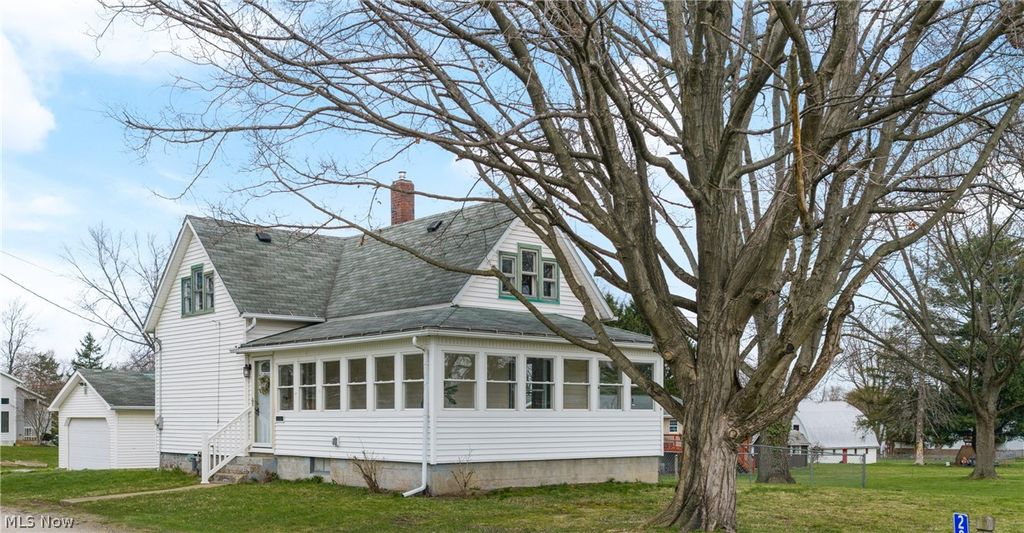 Photo of 2840 Bailey Street NW, Massillon, OH 44646 (MLS # 5198702)