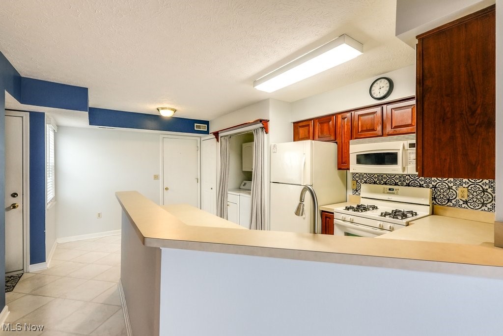 Courtyard Crystal Lake - Residential