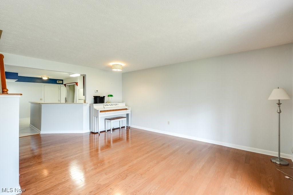 Courtyard Crystal Lake - Residential