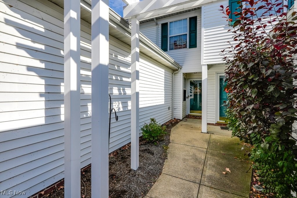 Courtyard Crystal Lake - Residential