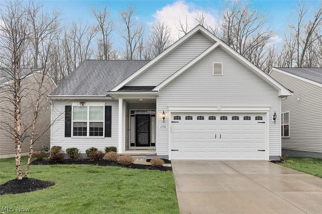 Photo of 6584 Amber Way, North Ridgeville, OH 44039 (MLS # 5199124)