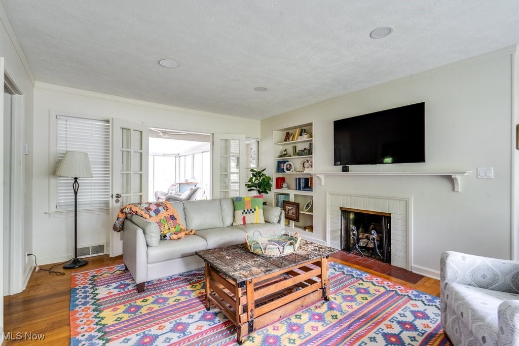 2784 Erie Drive