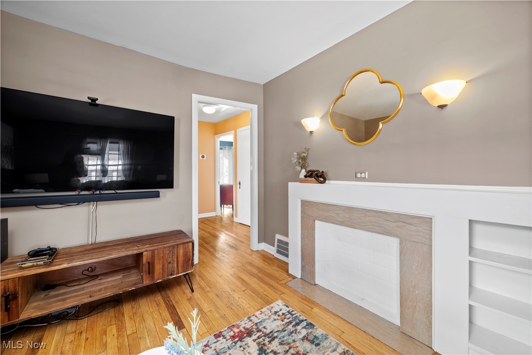 Lotus Realty Cos Fisher - Residential