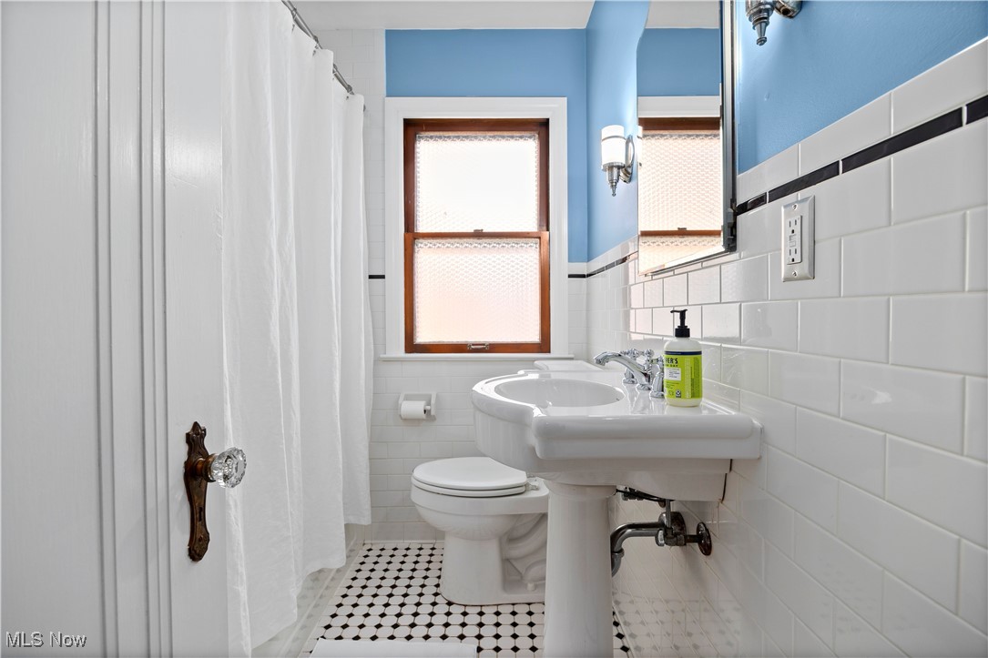 Lotus Realty Cos Fisher - Residential