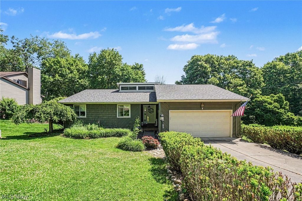 Photo of 1511 Homestead Drive, East Liverpool, OH 43920 (MLS # 5217463)