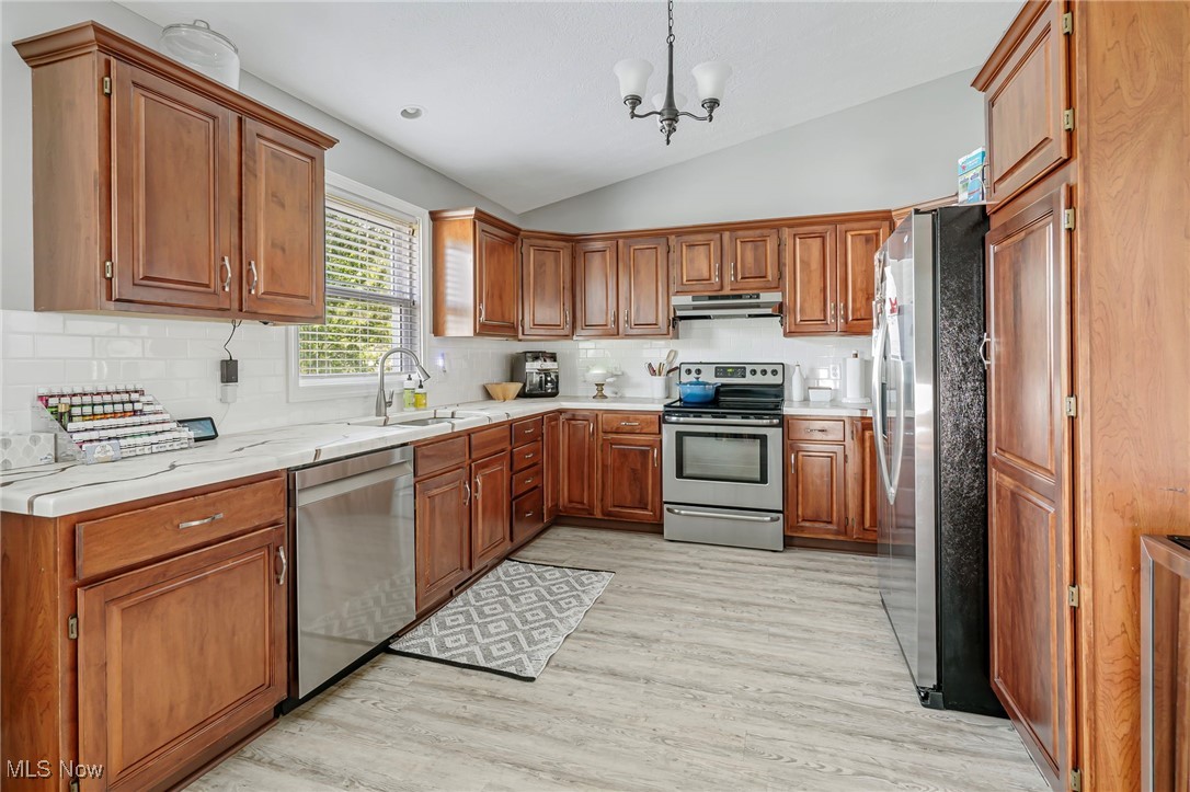 2021 Ashbrook Avenue, Louisville, Ohio image 10