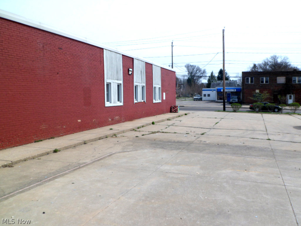 John M Robinson's Add - Commercial Sale