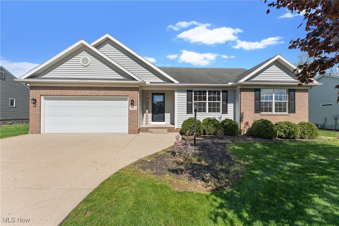 4662 Helmsworth Drive, Canton, Ohio image 1
