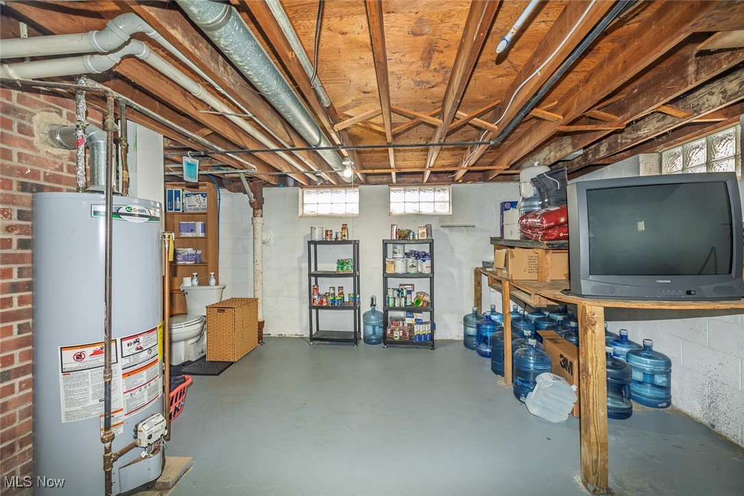 18119 Adams Drive, Strongsville, Ohio image 28