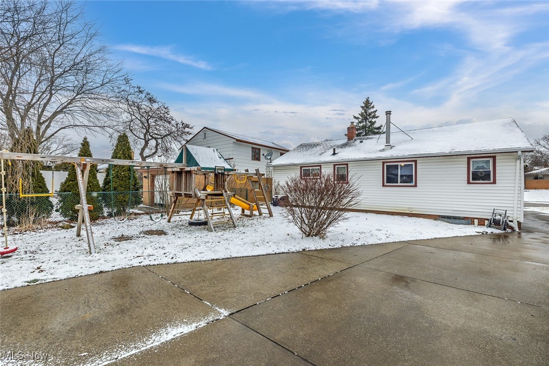 18119 Adams Drive, Strongsville, Ohio image 31