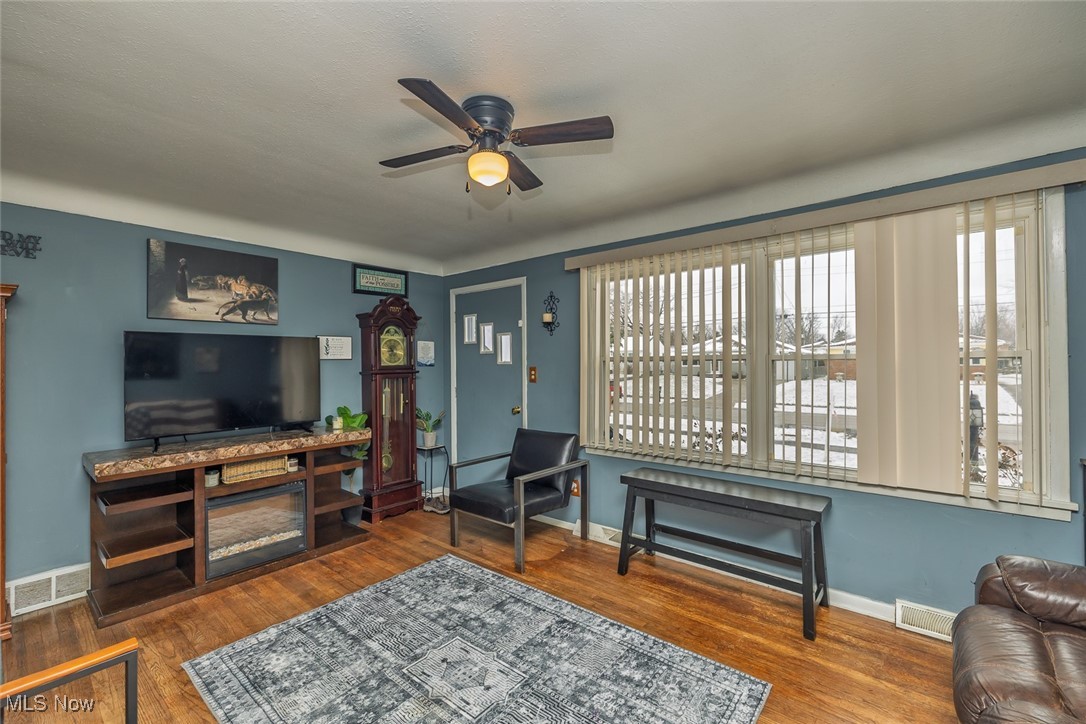 18119 Adams Drive, Strongsville, Ohio image 6