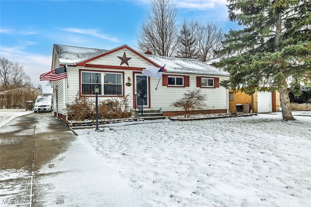 18119 Adams Drive, Strongsville, Ohio image 1