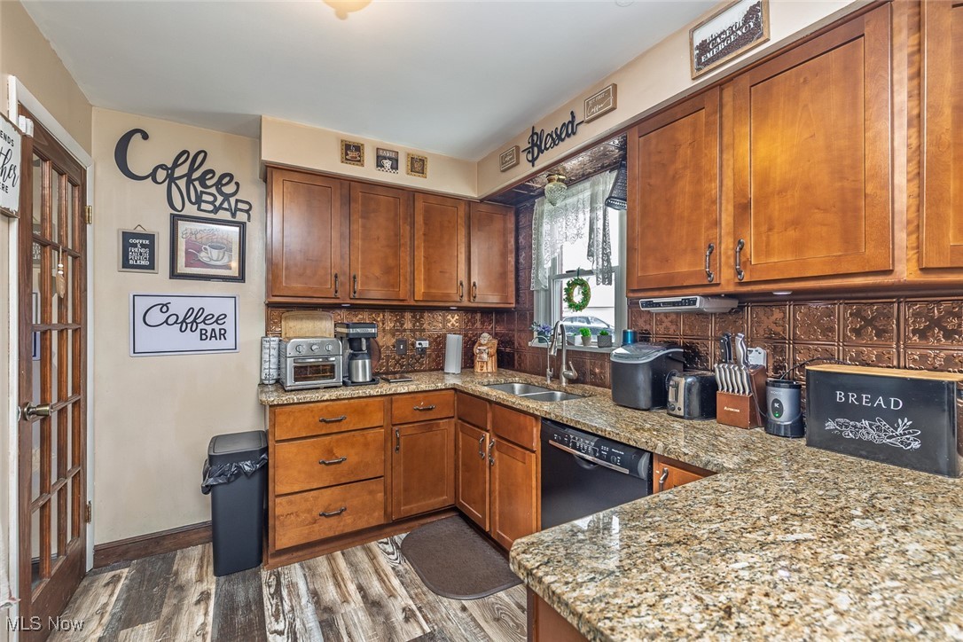 18119 Adams Drive, Strongsville, Ohio image 10