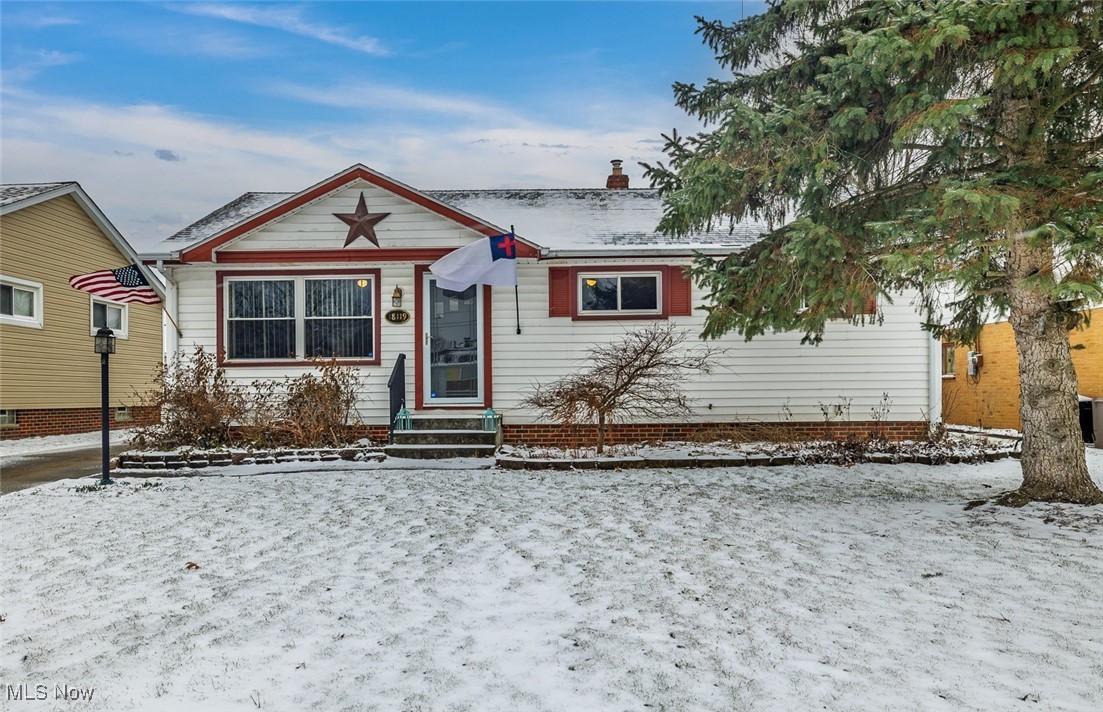 18119 Adams Drive, Strongsville, Ohio image 2