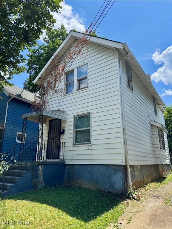 Calling all handymen! Check out your next opportunity to build some sweat equity. This home has a spacious living room, dining room, bathroom, and kitchen on the first floor. With 3 well sized bedrooms, this could be your next cash cow of a rental property. Property will need extensive renovation. Seller is also selling 348 Jewell Dr, 31 E Emerling St, 526 Madison Ave, 864 Delia Ave, and 405 Stanton Ave and is willing to sell them alone or as a package.