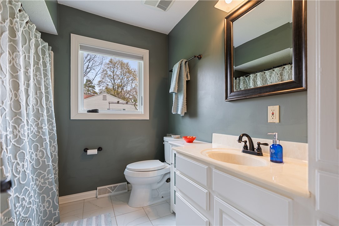 5835 Island Drive, Canton, Ohio image 28