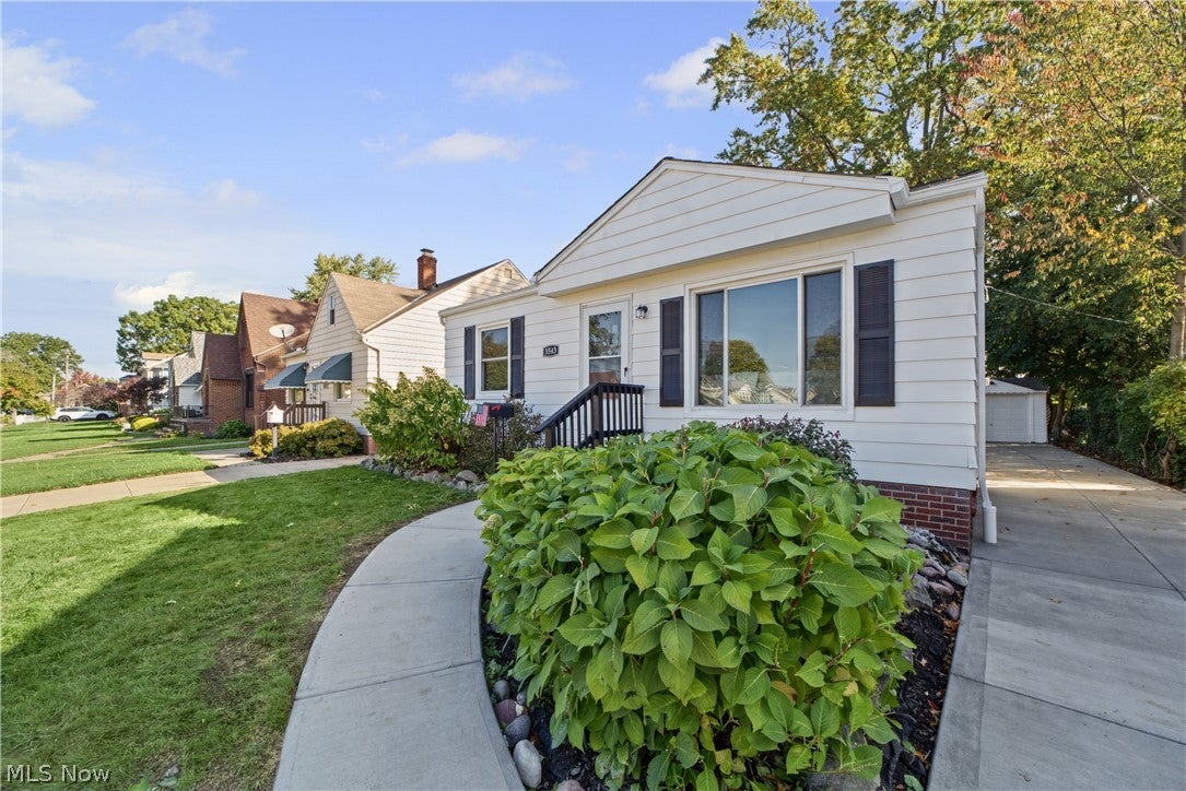 3543 W 146th Street