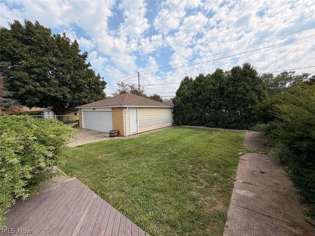 7239 Oakwood Road