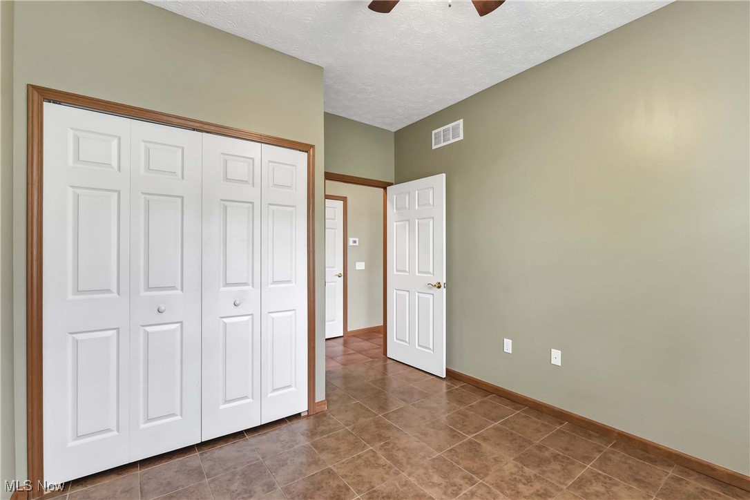 2174 Southampton Lane, Avon, Ohio image 32