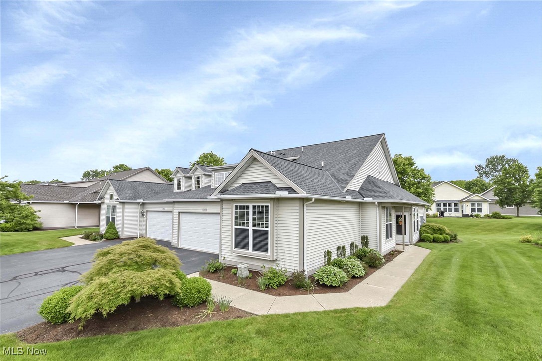 2174 Southampton Lane, Avon, Ohio image 1