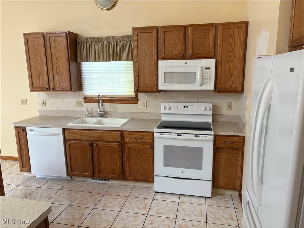 23676 Cottage Trail