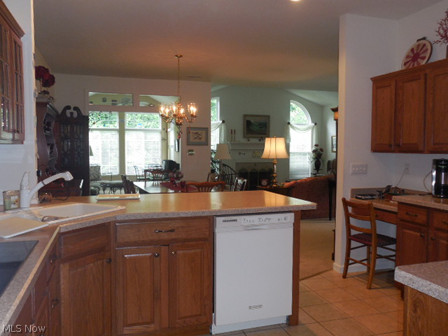 Clingan Xing Condo - Residential