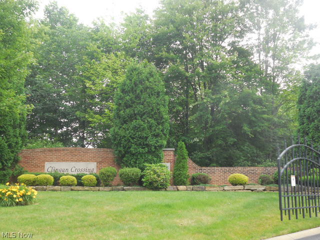 Clingan Xing Condo - Residential