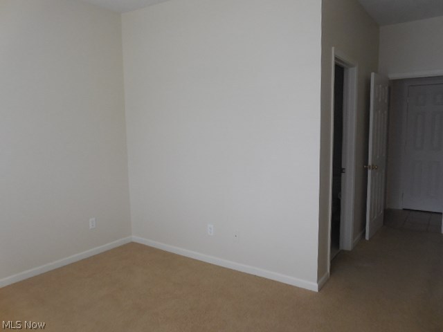 Clingan Xing Condo - Residential