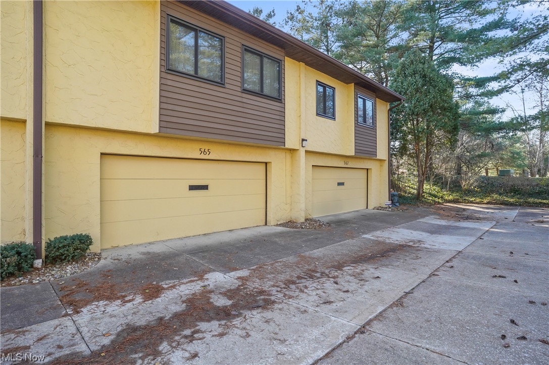 Hampton Woods - Residential