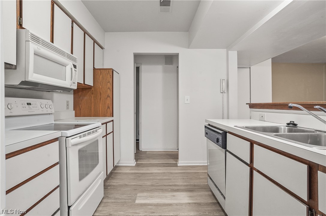 Hampton Woods - Residential