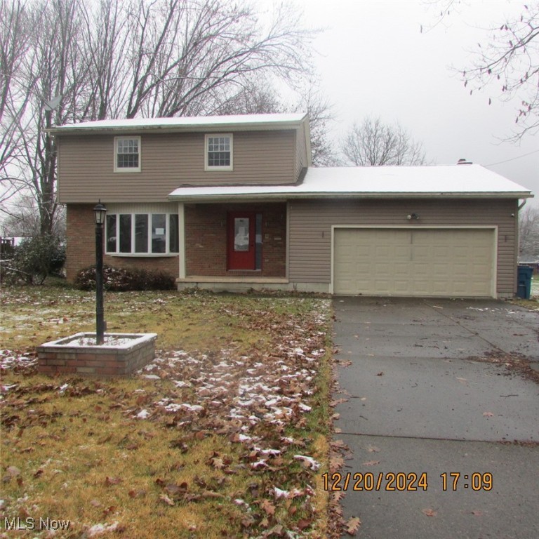 640 Matawan Drive, Campbell, Ohio image 1