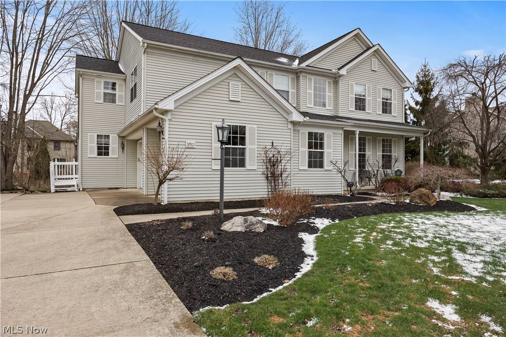 Photo of 37802 Quail Hollow Holw, Avon, OH 44011 (MLS # 5194009)