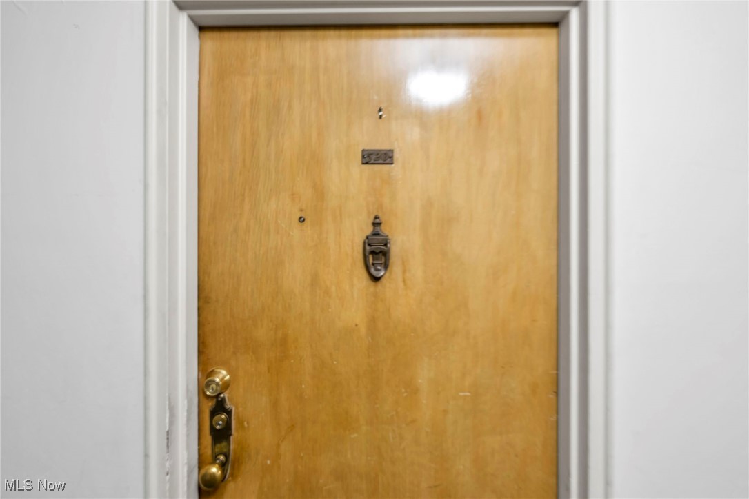 13800 Fairhill Road 520