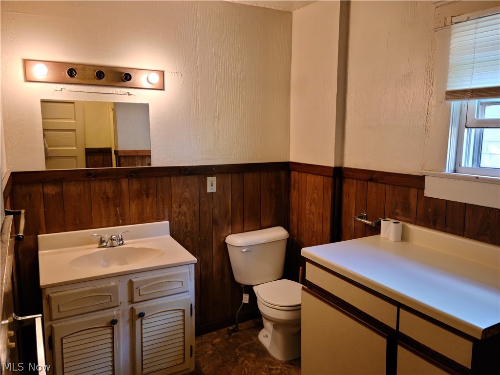 City/Akron - Residential Lease