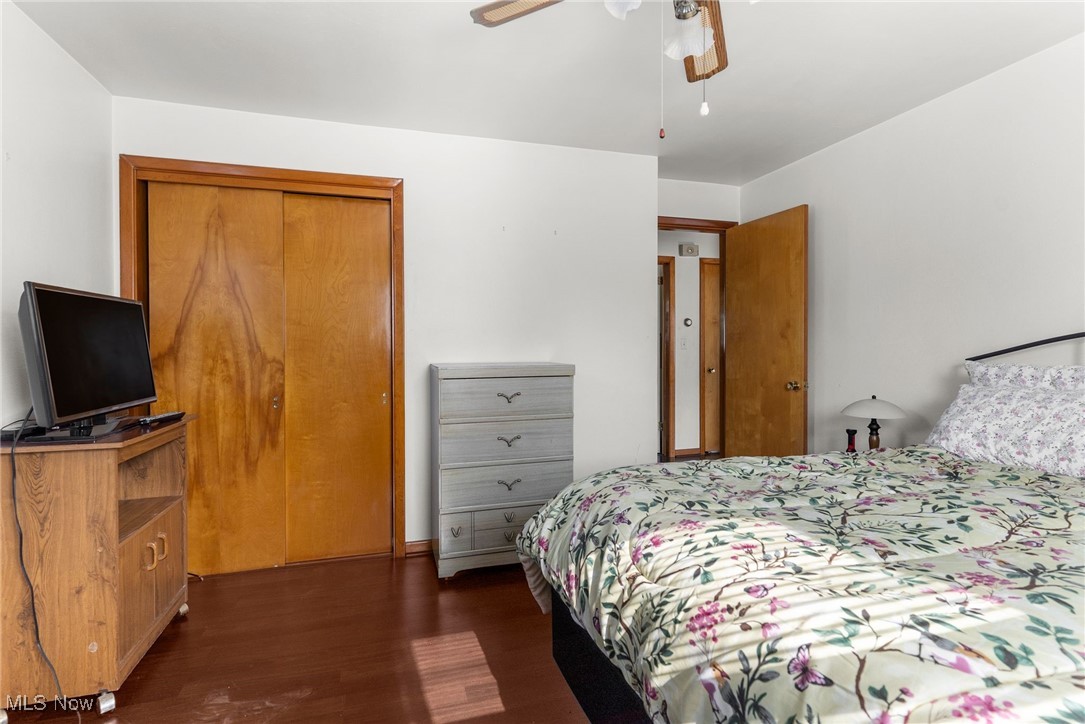 Photo 17 of 29 of 666 N Schenley Avenue house