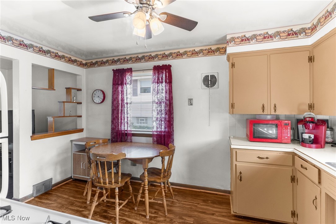 Photo 10 of 29 of 666 N Schenley Avenue house