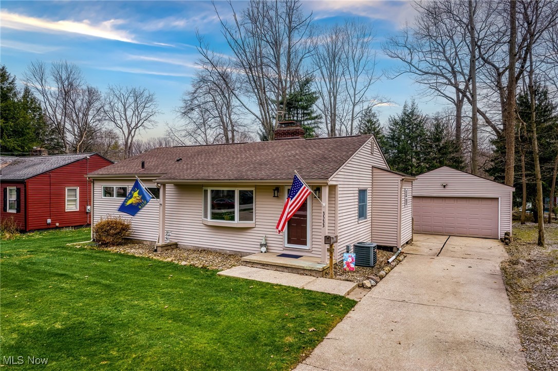 3533 Lakeview Boulevard, Stow, Ohio image 2