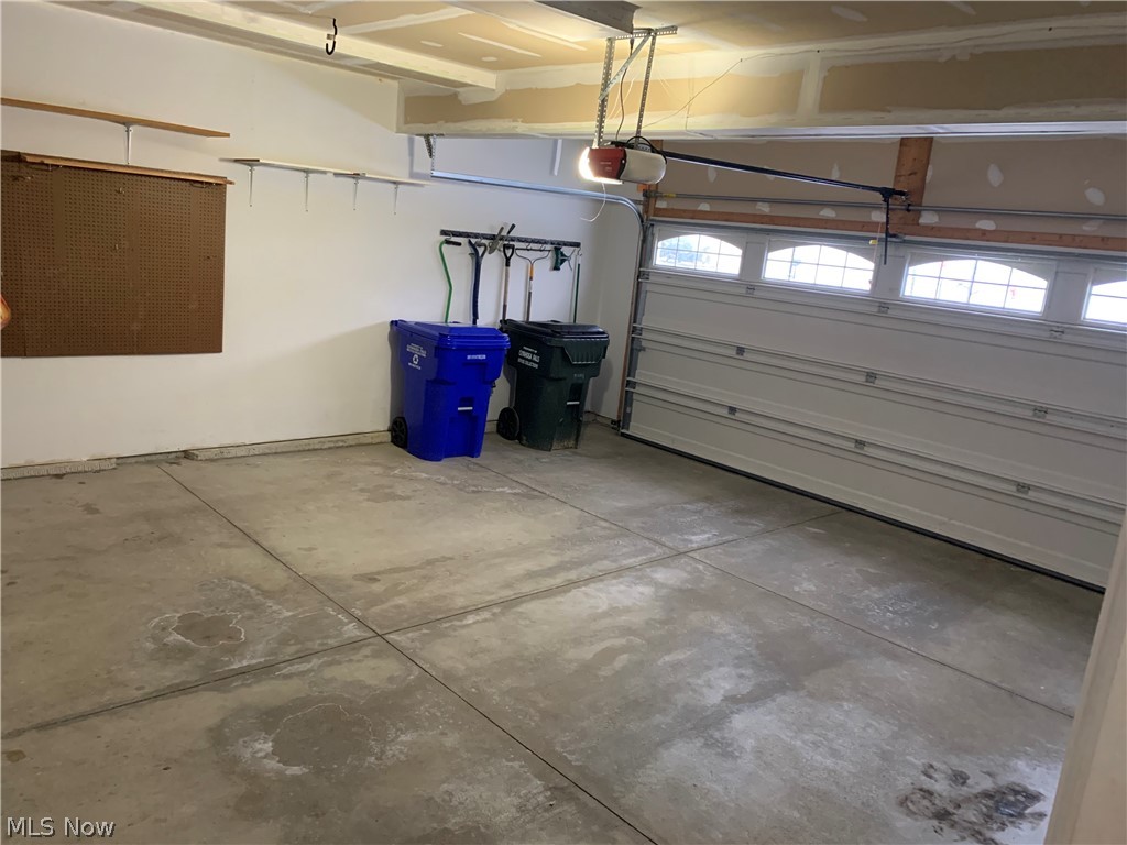 Hidden Lakes PUD Ph 01 - Residential Lease