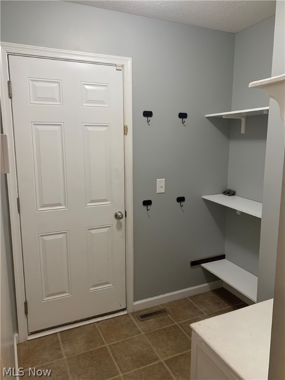 Hidden Lakes PUD Ph 01 - Residential Lease