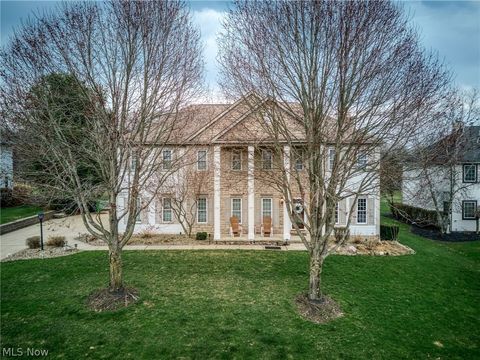 Homes For Sale - 3209 Pimlico Boulevard<br/> Stow, OH 44224