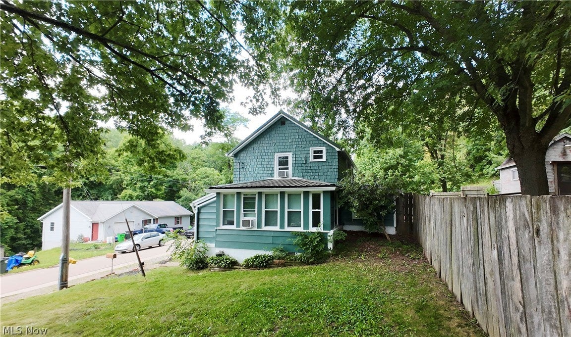 733 Critchfield Street