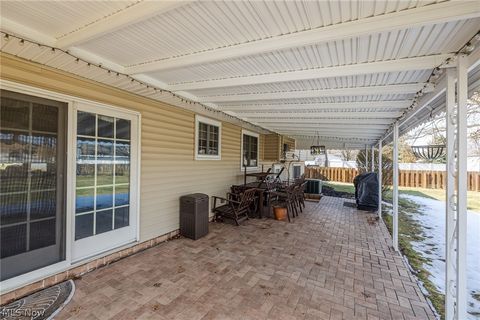 Tiny photo for 423 E Decker Drive, Seven Hills, OH 44131 (MLS # 5189218)