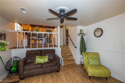 Tiny photo for 423 E Decker Drive, Seven Hills, OH 44131 (MLS # 5189218)