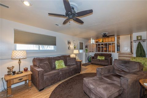 Tiny photo for 423 E Decker Drive, Seven Hills, OH 44131 (MLS # 5189218)